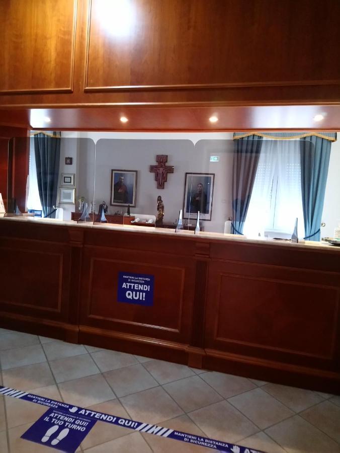 Casapaceebene Hotell San Giovanni Rotondo Exteriör bild