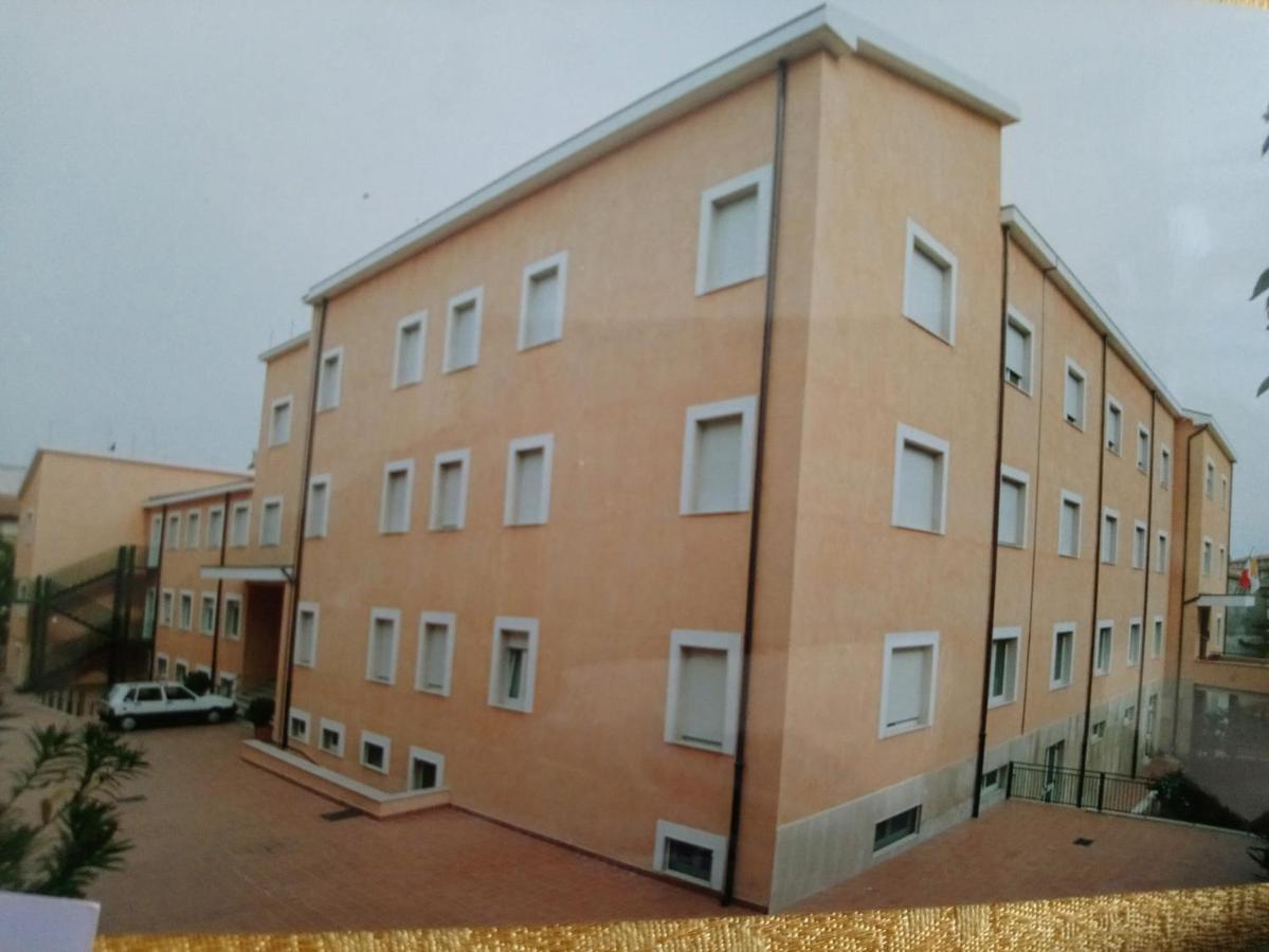 Casapaceebene Hotell San Giovanni Rotondo Exteriör bild