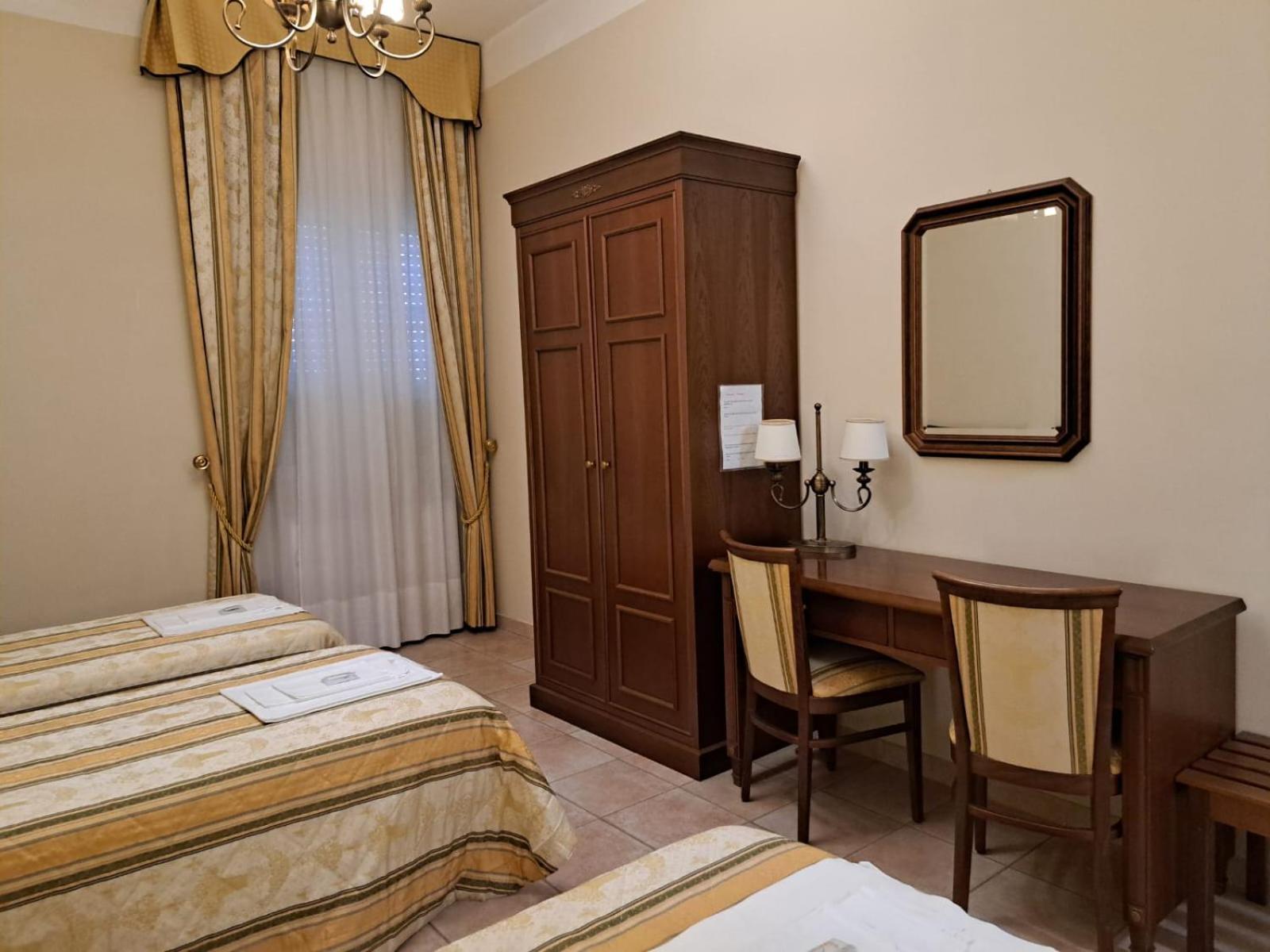 Casapaceebene Hotell San Giovanni Rotondo Exteriör bild