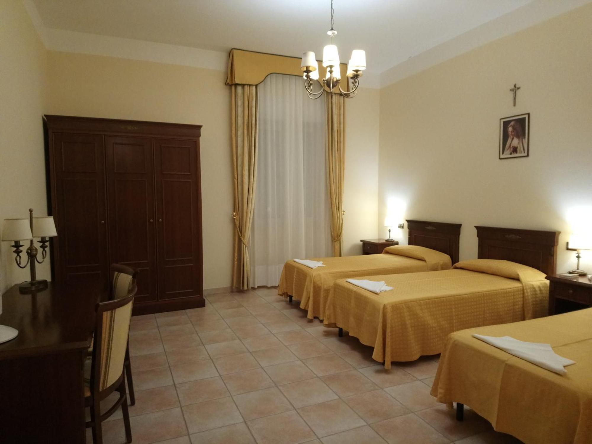 Casapaceebene Hotell San Giovanni Rotondo Exteriör bild