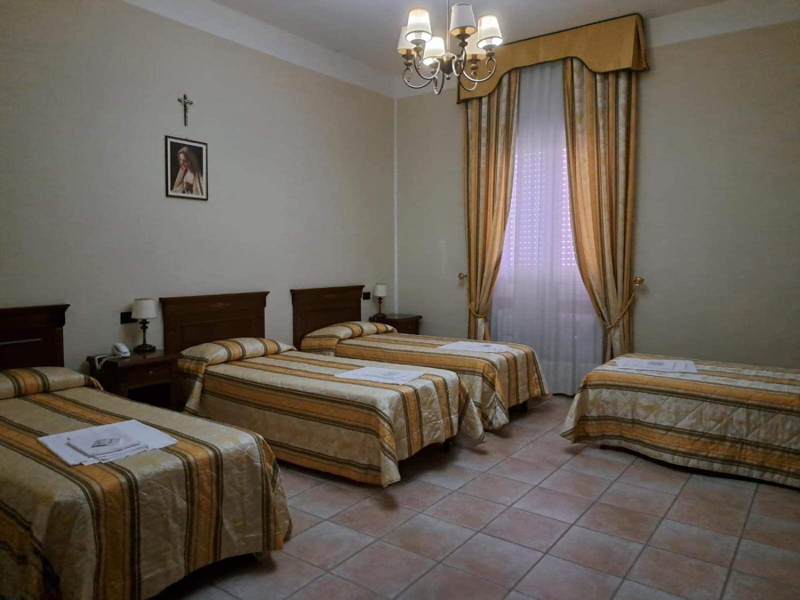 Casapaceebene Hotell San Giovanni Rotondo Exteriör bild
